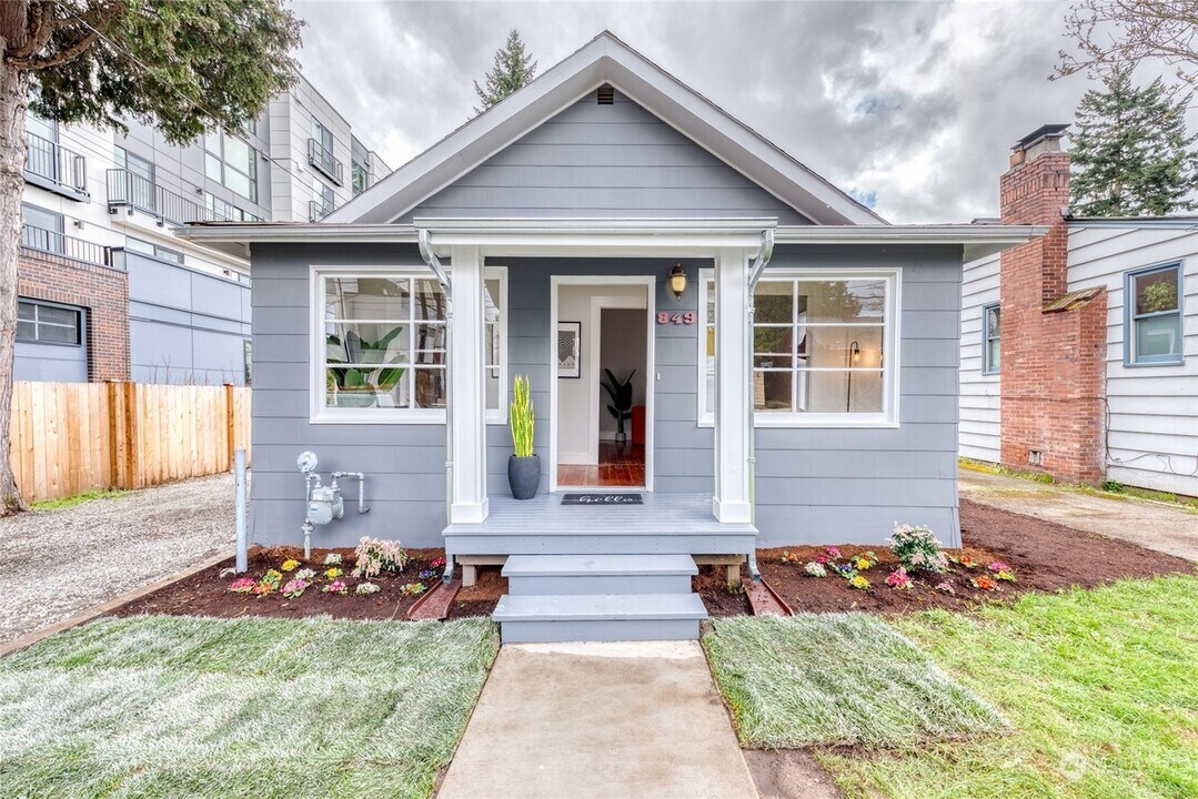 849 NE 89th St in Seattle, WA - Building Photo