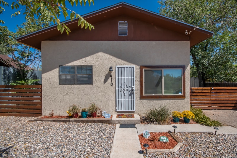 410 Harvard Dr SE in Albuquerque, NM - Building Photo