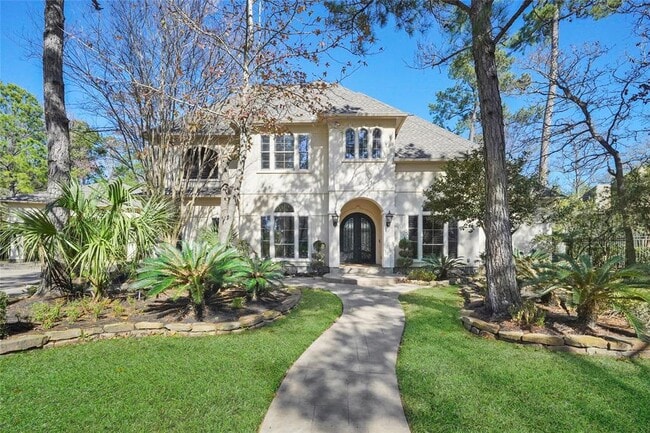 property at 30 N Palmiera Cir