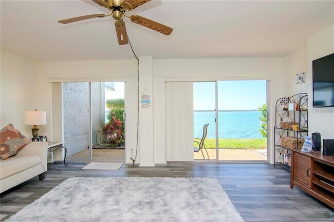 1301 Gulf Blvd in Clearwater, FL - Building Photo - Building Photo