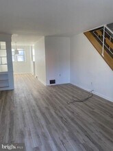 4084 W Ford Rd in Philadelphia, PA - Building Photo - Building Photo