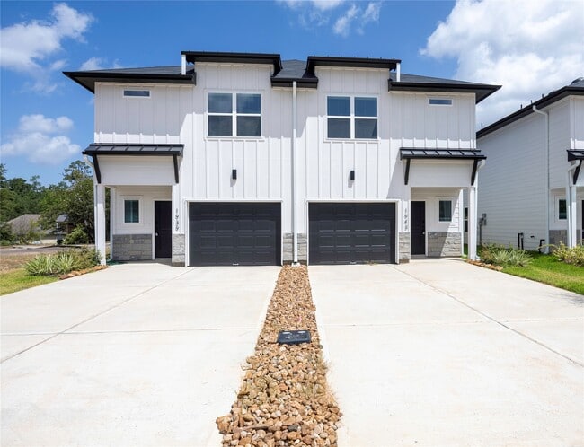 1939 Longmire Villas Ct