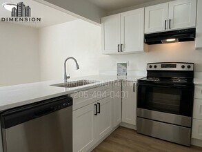 703 Myrtine St, Unit D in Enumclaw, WA - Building Photo - Building Photo