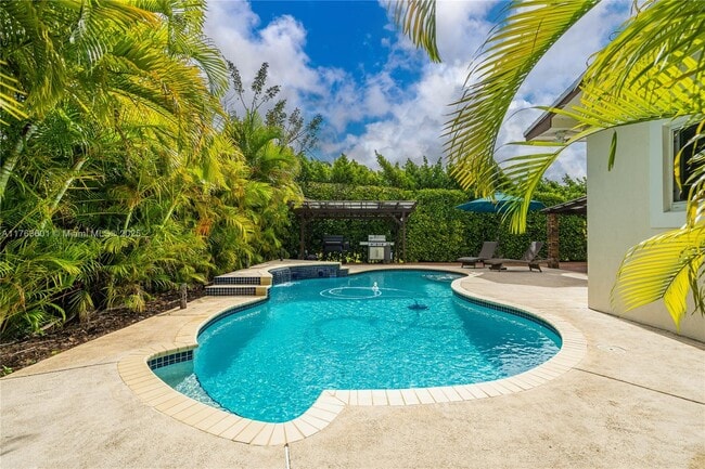 9699 SW 35th St in Miami, FL - Building Photo - Building Photo