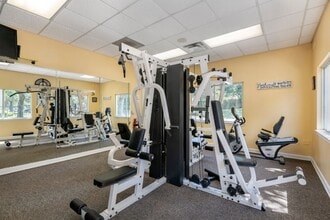 Courtney Manor Apartments in Jacksonville, FL - Foto de edificio - Building Photo