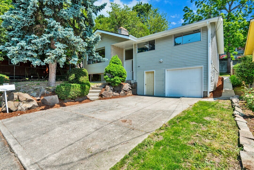 6602 49th Ave S in Seattle, WA - Building Photo