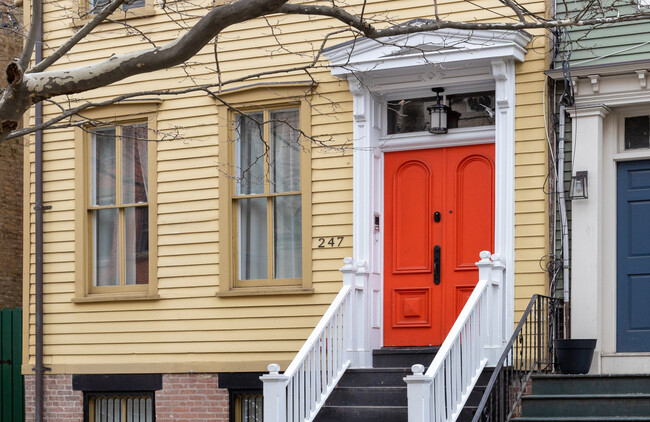 247 2nd St in Jersey City, NJ - Foto de edificio - Building Photo