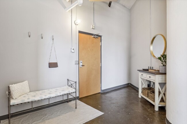 500 Robert St N, Unit 307 in St. Paul, MN - Foto de edificio - Building Photo