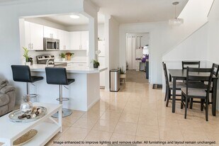 130 Cypress Way W in Palm Springs, FL - Building Photo