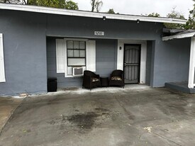 5210 Dodge Rd in Jacksonville, FL - Building Photo