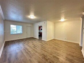 1400 NE 56th St in Fort Lauderdale, FL - Foto de edificio - Building Photo