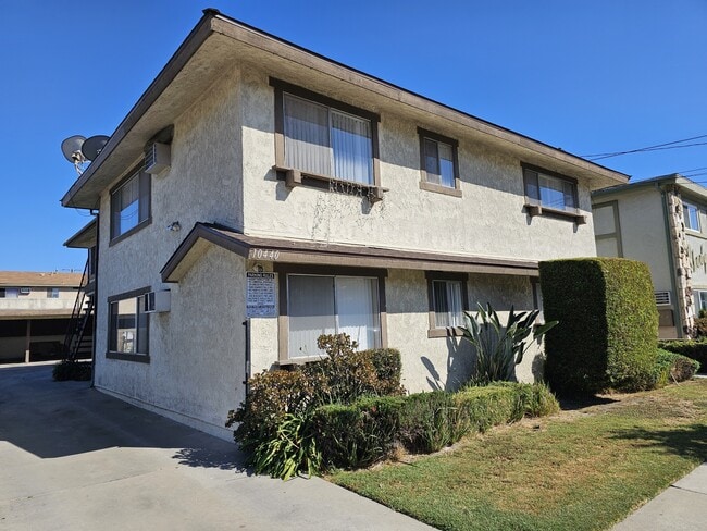 property at 10440 Western Ave
