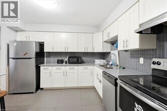 508 Quiet Pl in Waterloo, ON - Building Photo - Building Photo