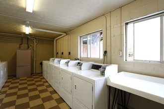 Riverside Terrace Apartments in Cincinnati, OH - Building Photo - Interior Photo