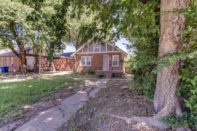 property at 2205 E 8th St