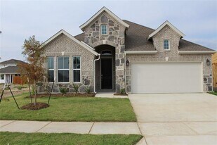 1821 Briar Rose Dr in Denton, TX - Building Photo