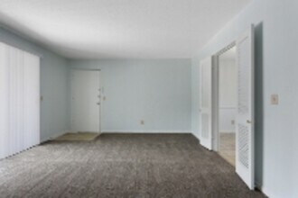 425 W 87 Pl in Kansas City, MO - Building Photo - Building Photo