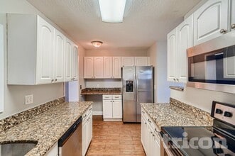 322 Notre Dame Dr in Altamonte Springs, FL - Foto de edificio - Building Photo