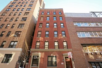 306 75th St in New York, NY - Foto de edificio - Building Photo
