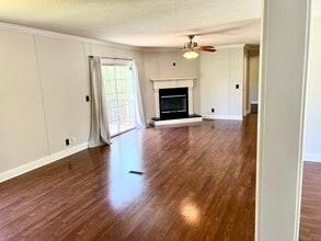 2024 Rocky Creek Ln in Dallas, NC - Building Photo - Building Photo