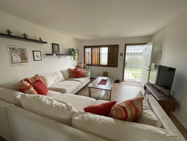 2030 E Santa Clara Ave in Santa Ana, CA - Building Photo - Building Photo