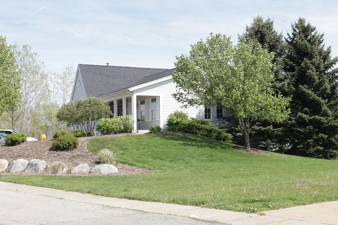 Brookside Village in Kentwood, MI - Foto de edificio