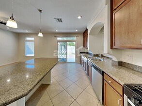 10653 Salmon Leap St in Las Vegas, NV - Building Photo - Building Photo