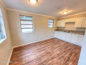 1351 W 25th St in Jacksonville, FL - Building Photo - Building Photo