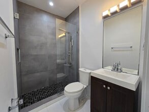 18171 SW 109th Pl in Miami, FL - Foto de edificio - Building Photo