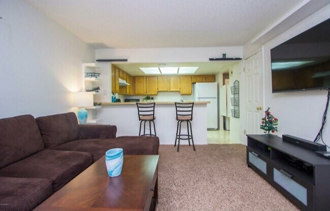 1645 W Baseline Rd in Mesa, AZ - Foto de edificio - Building Photo
