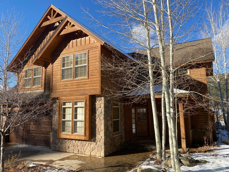 73 Ute Pass Rd in Durango, CO - Foto de edificio