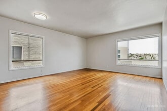 50 Terra Vista Ave in San Francisco, CA - Building Photo - Building Photo