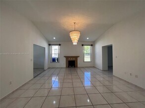3513 SW 4th St in Miami, FL - Building Photo - Building Photo