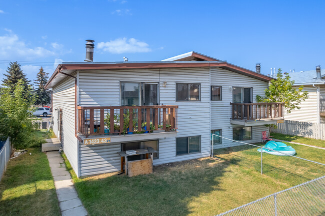 1423 43 St SE in Calgary, AB - Building Photo - Primary Photo