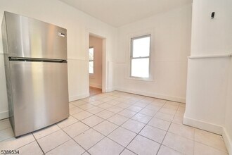 236 W Mt Pleasant Ave in Livingston, NJ - Building Photo - Building Photo