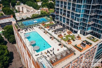 215 N Pine St in Charlotte, NC - Building Photo - Building Photo