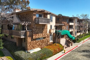 La Jolla Boardwalk in La Jolla, CA - Building Photo