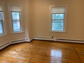 21 Dane Ave, Unit 1 in Somerville, MA - Building Photo - Building Photo
