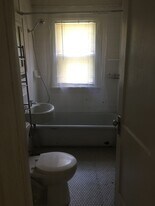 1023 Linwood Ave, Unit 2