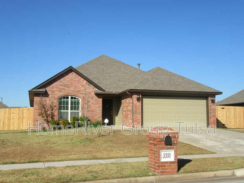 3300 E Fairmont St in Broken Arrow, OK - Building Photo