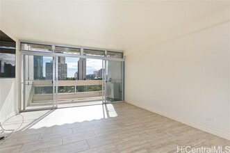 500 University Ave in Honolulu, HI - Building Photo - Building Photo