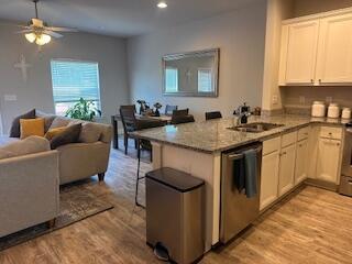 property at 115 Crossing Ln