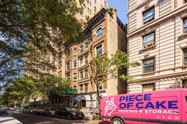 255 W 92nd St