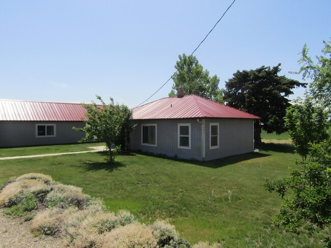17391 Homedale Rd in Caldwell, ID - Building Photo - Building Photo