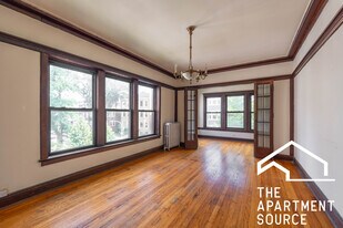 2434 N Sawyer Ave, Unit 2 in Chicago, IL - Building Photo