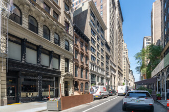 28 E 21st St in New York, NY - Building Photo - Building Photo