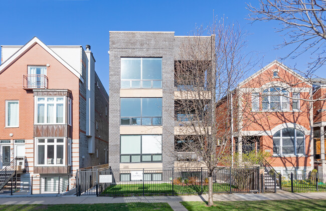 2508 N Greenview in Chicago, IL - Building Photo - Building Photo