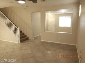 10307 Elmwood Glen Ave in Las Vegas, NV - Building Photo - Building Photo