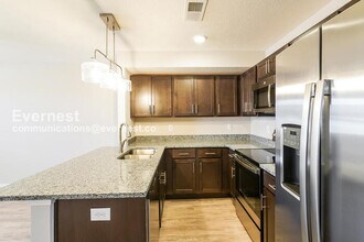 1000 Henry Pl Blvd in Clarksville, TN - Foto de edificio - Building Photo