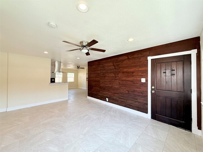 207 Tidwell Rd in Houston, TX - Building Photo - Building Photo